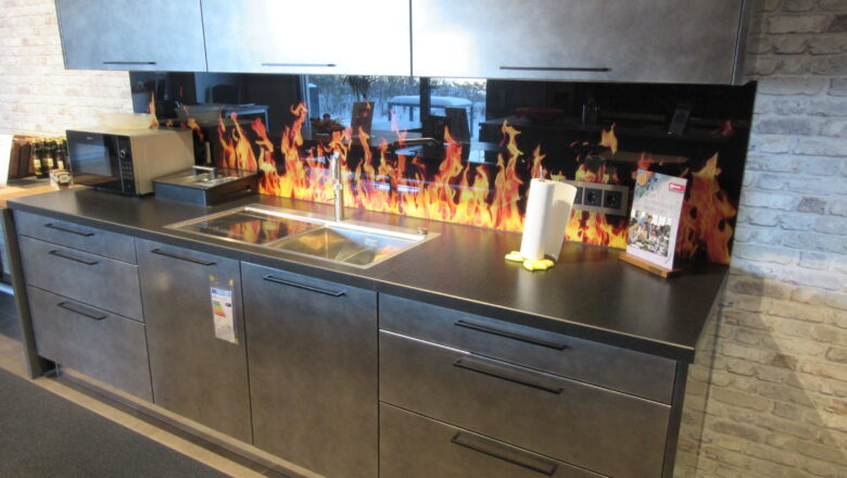 Sanierter Naturstein Winning Black als Arbeitsplatte