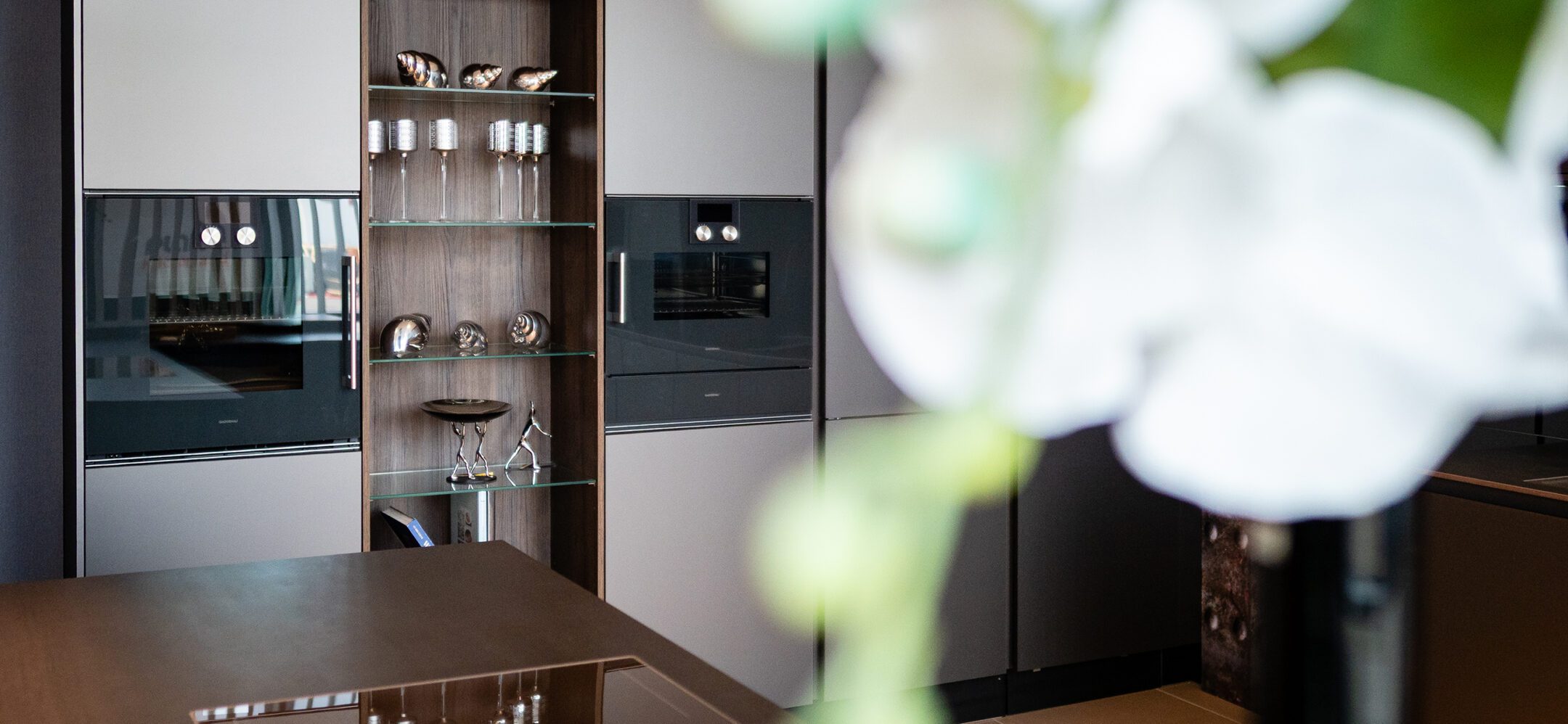 Hochwertige Elektrogeräte von Gaggenau im PLANA Küchenstudio Augsburg