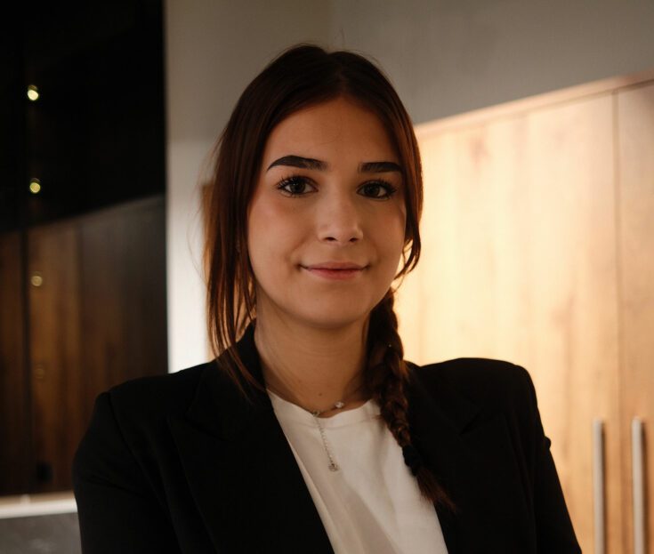 Lana Delalic - Mitarbeiterin bei PLANA Küchenstudio Nürnberg
