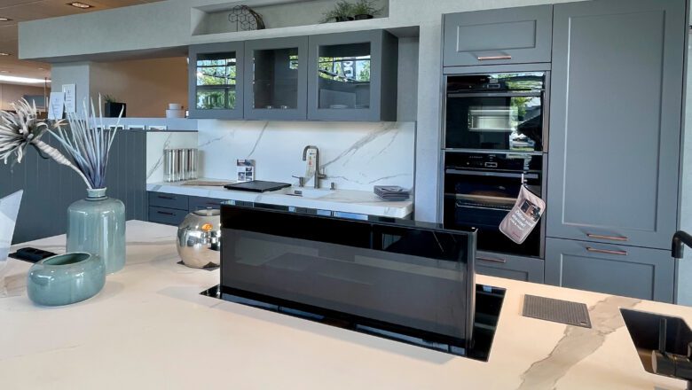 Ausgefahrene Panorama-Muldenlüftung von Novy