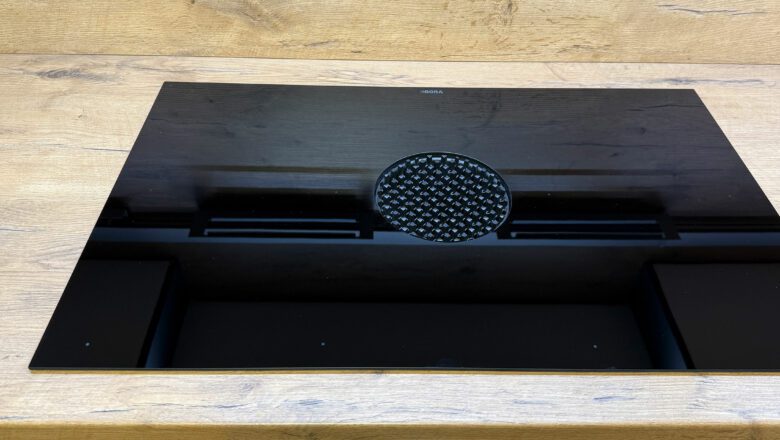 Bei dieser U-Küche ist auch ein modernes Bora-Kochfeld dabei