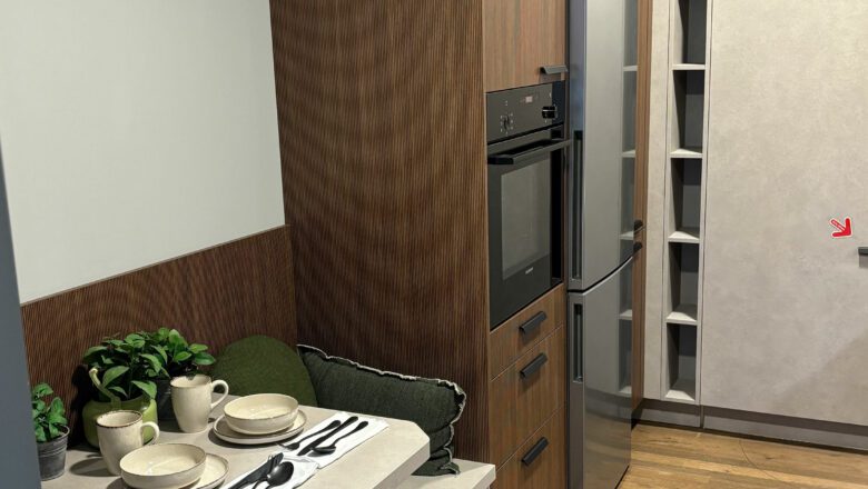 Musterküche in U-Form bei PLANA Reutlingen