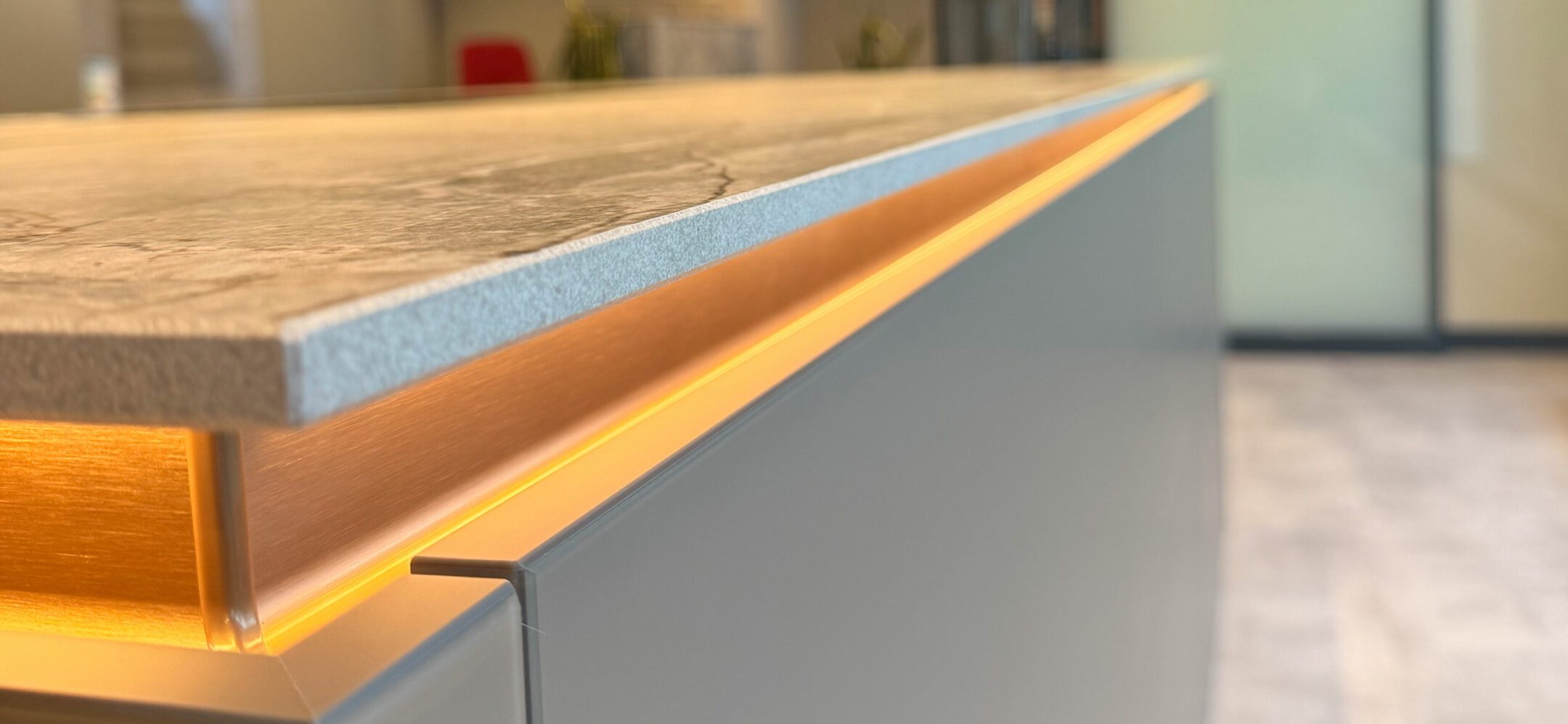 Hochwertige Keramik-Arbeitsplatte in Küchenausstellung in Waldshut-Tiengen