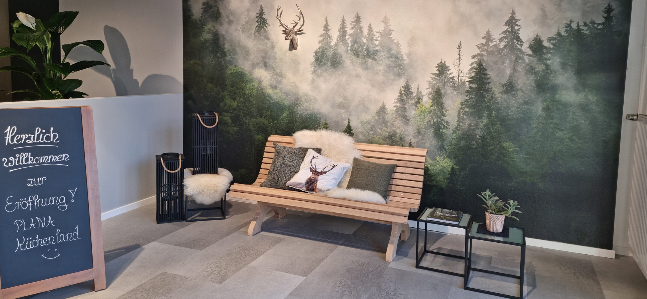 Eingangsbereich Küchenstudio PLANA Freiburg-Nord