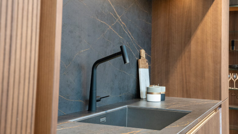 hochwertige Design-Küche bei PLANA-Küchenstudio