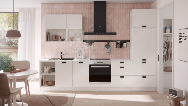 Klassische Küche hell