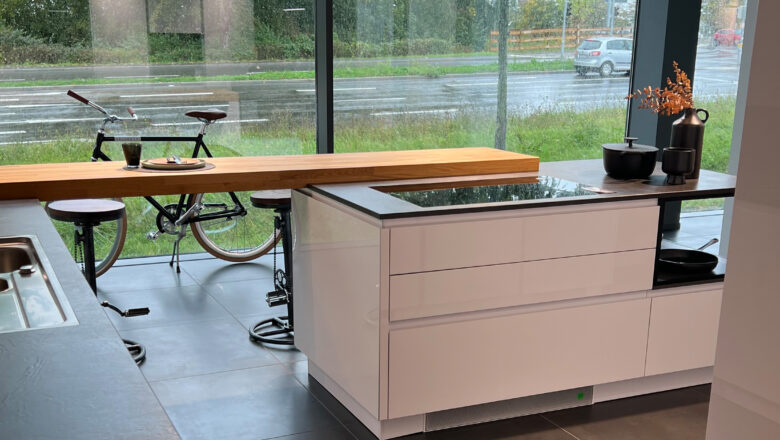 Grifflose Fronten in Glanzweißem Lacklaminat