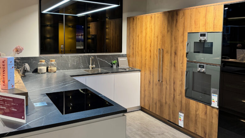 Geräumige G-Küche mit vielen Gaggenau-Geräte