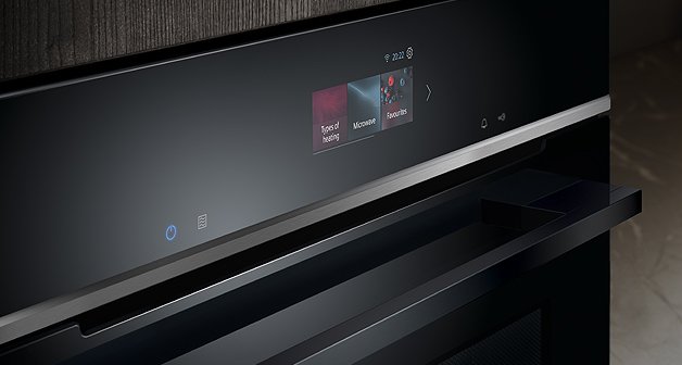 Schwarzer Siemens Einbau-Backofen mit Touchdisplay