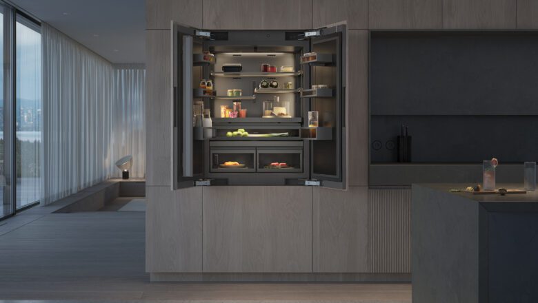 Gaggenau Einbaukühlschrank mit vielen Fächern und Beleuchtung