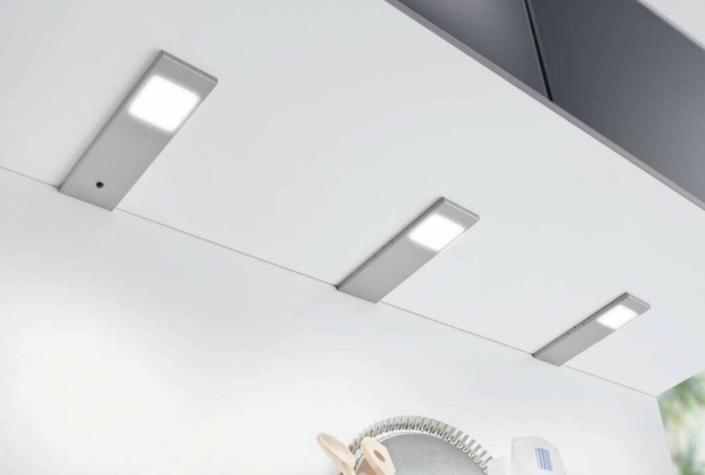 Eingebaute Küchenunterbauleuchten Tadeo1
