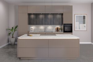 Luxuriöse Küche in Greige mit großer Kochinsel und Terrazzo-Arbeitsplatte.