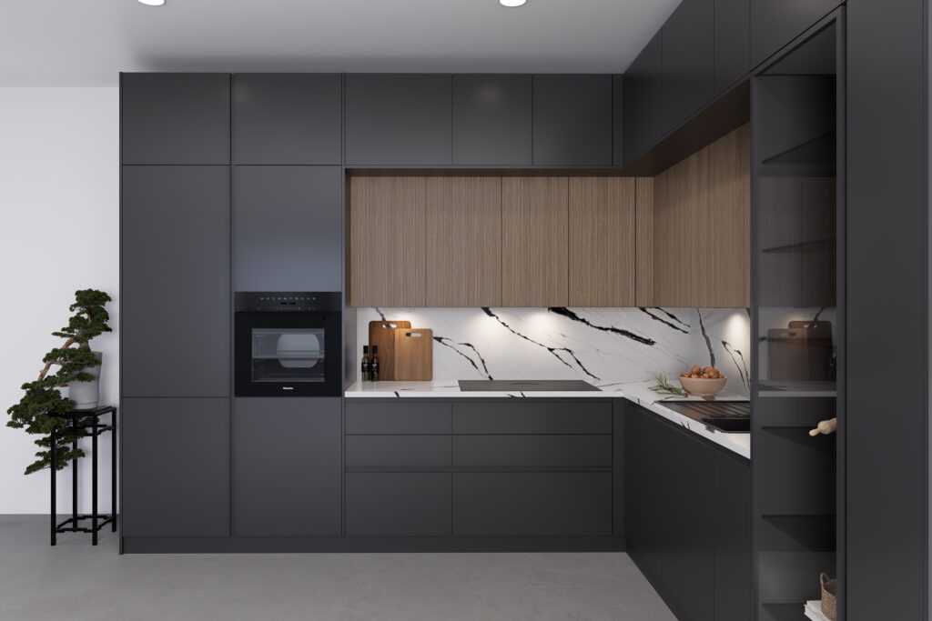 Frontalansicht der Küchenzeile mit Induktionskochfeld und Marmor-Spritzschutz.