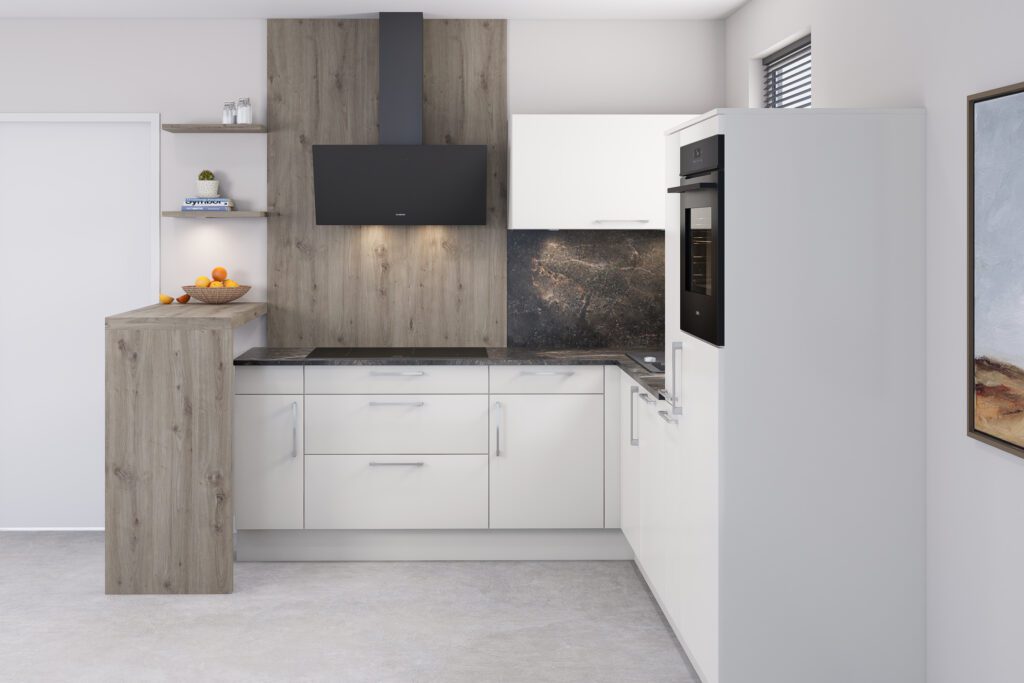Frontalansicht einer weißen Eckküche mit schwarzer Kopffrei-Haube und Paneelwand in Holz-Optik.