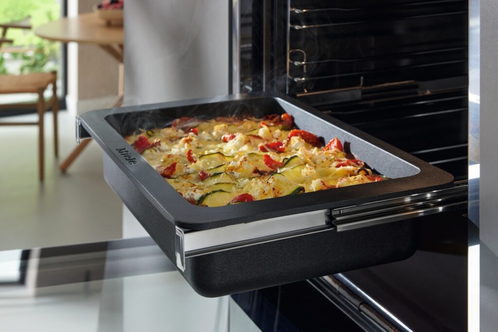 Miele Einbaubackofen in Edelstahl-Optik